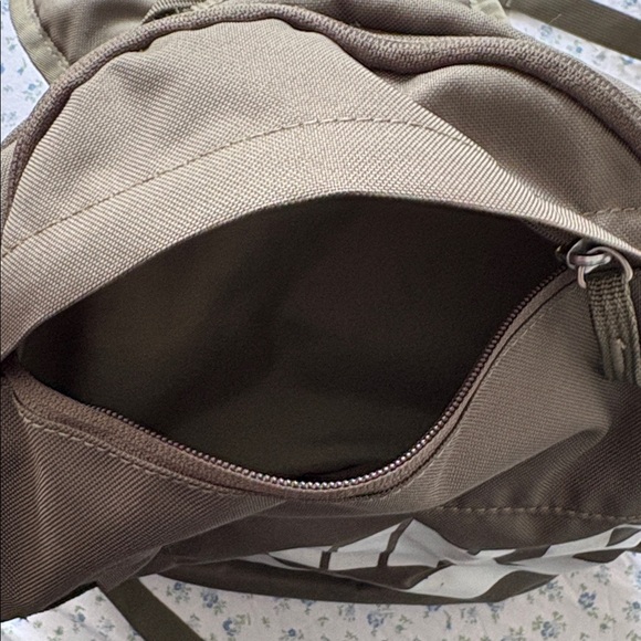 Nike Backpack - Picture 5 of 11